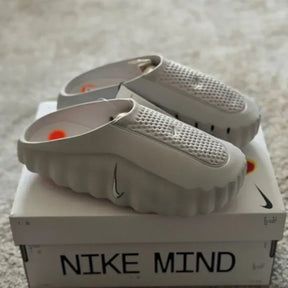 Mind 001 Slide Light Smoke Grey